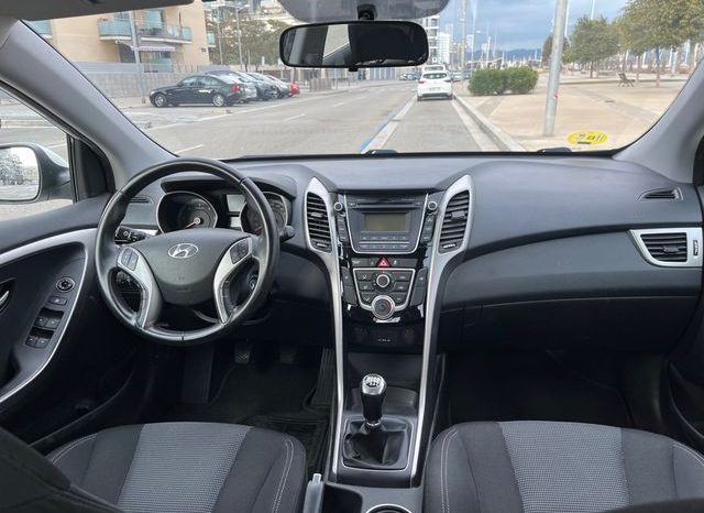 
								Hyundai i30 2015 lleno									