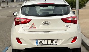 
									Hyundai i30 2015 lleno								