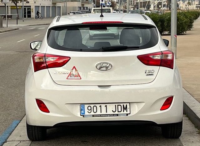 
								Hyundai i30 2015 lleno									