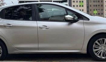 
									Peugeot 208 2017 lleno								