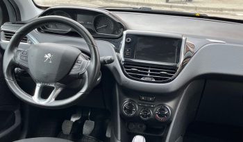 
									Peugeot 208 2017 lleno								