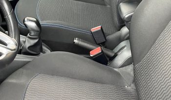 
									Peugeot 208 2017 lleno								