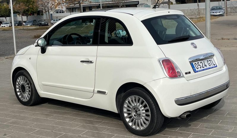 
								Fiat 500 2010 lleno									
