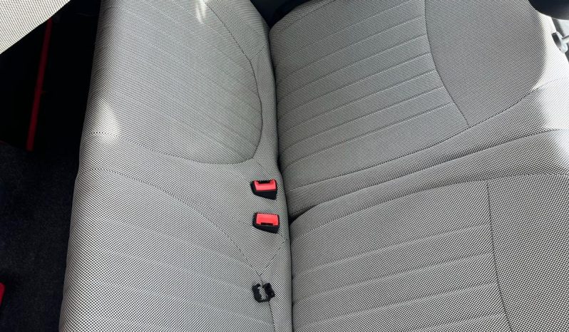 
								Fiat 500 2010 lleno									