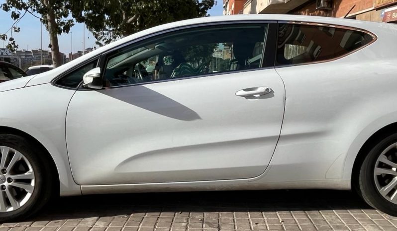 
								KIA Ceed 2014 lleno									