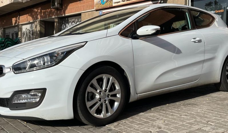 
								KIA Ceed 2014 lleno									