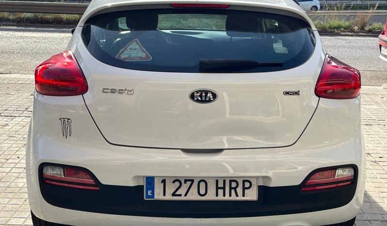 
								KIA Ceed 2014 lleno									