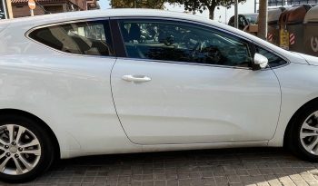 
									KIA Ceed 2014 lleno								