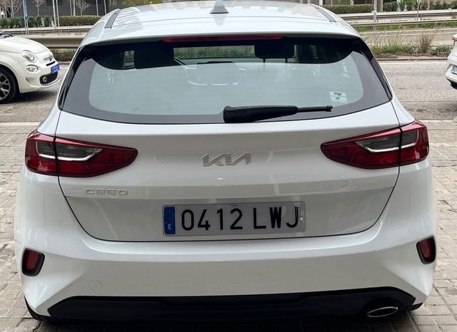 
								KIA Ceed 2022 lleno									