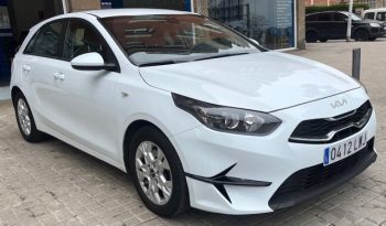
									KIA Ceed 2022 lleno								
