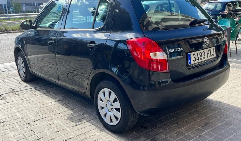 
								Skoda Fabia 2014 lleno									