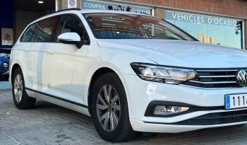 
									Volkswagen Passat 2021 lleno								
