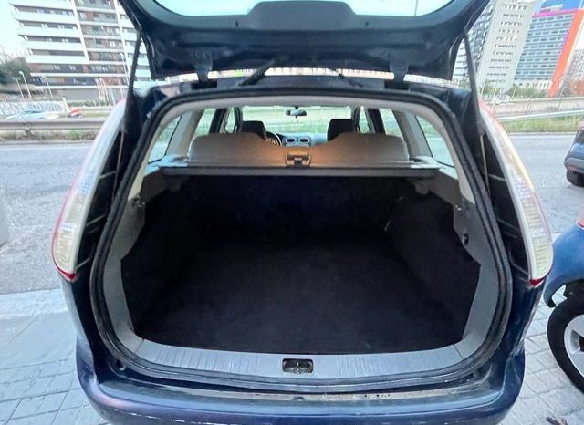 
								Ford Focus 2011 lleno									