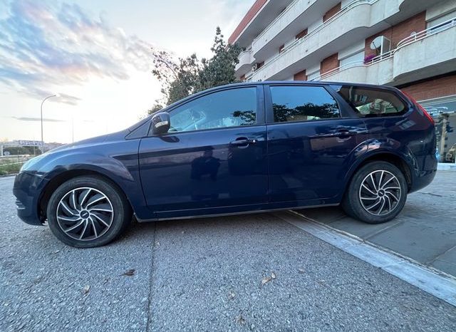
								Ford Focus 2011 lleno									
