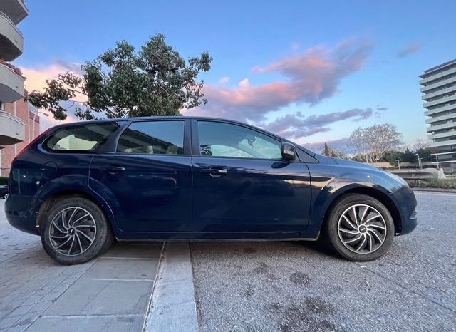 
								Ford Focus 2011 lleno									