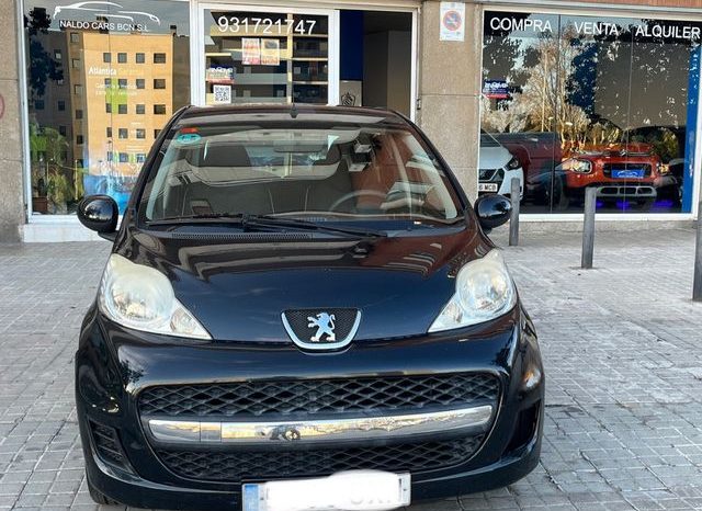 
								Peugeot 107 2010 lleno									