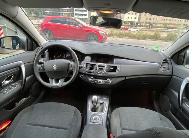 
								RENAULT LAGUNA 2010 lleno									