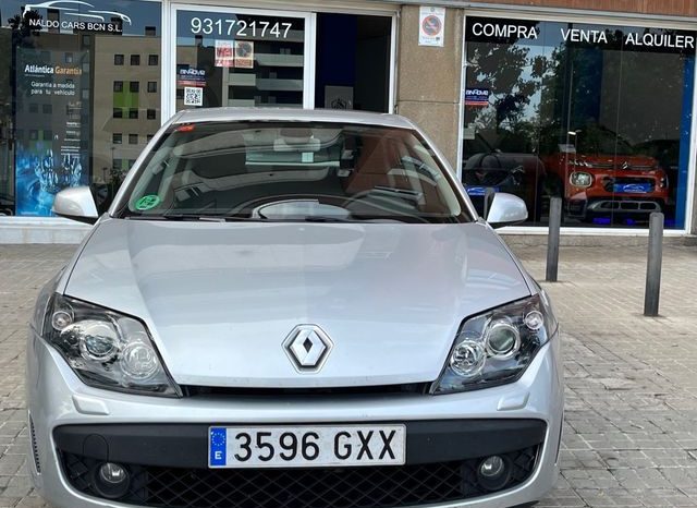 
								RENAULT LAGUNA 2010 lleno									