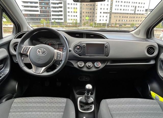 
								TOYOTA YARIS 2017 lleno									