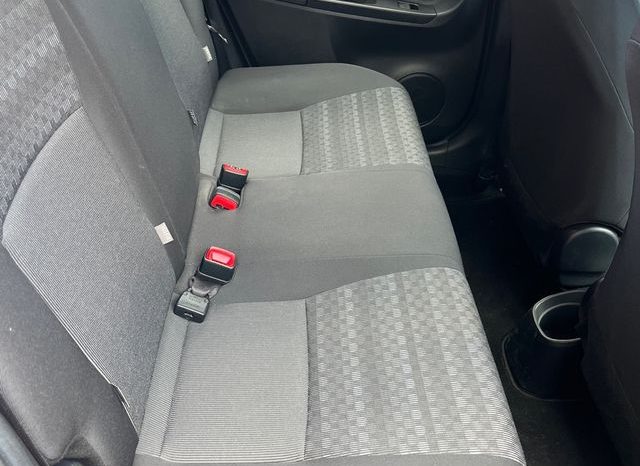 
								TOYOTA YARIS 2017 lleno									