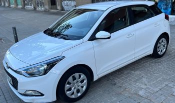
									HYUNDAI I20 2018 lleno								