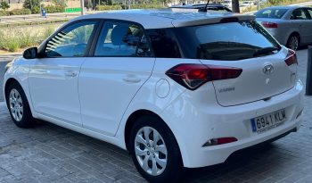 
									HYUNDAI I20 2018 lleno								