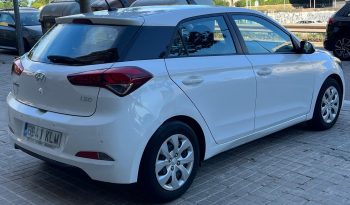 
									HYUNDAI I20 2018 lleno								