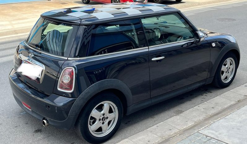 
								MINI MINI 2008 lleno									