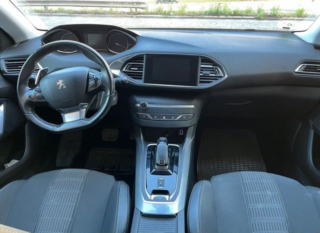 
								PEUGEOT 308 2018 lleno									