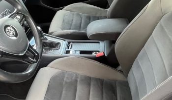 
									VOLKSWAGEN GOLF 2015 lleno								