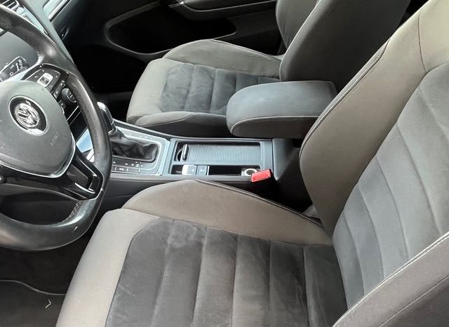 
								VOLKSWAGEN GOLF 2015 lleno									