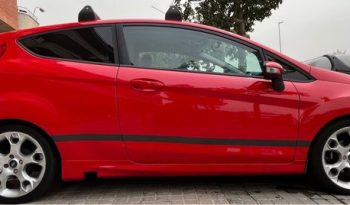 
									FORD FIESTA 2012 lleno								