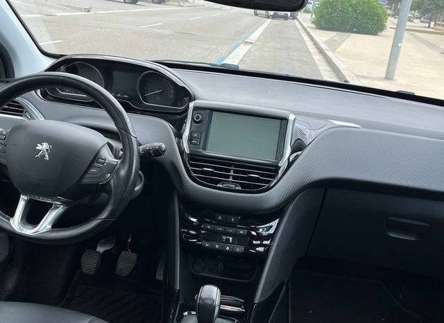 
								PEUGEOT 2008 2017 lleno									