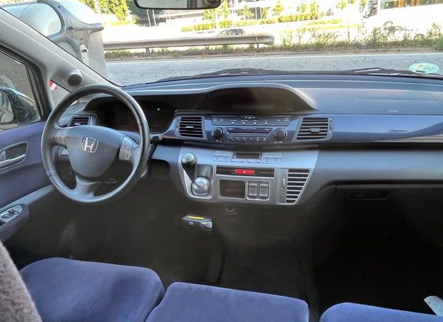 
								HONDA FRV 2007 lleno									