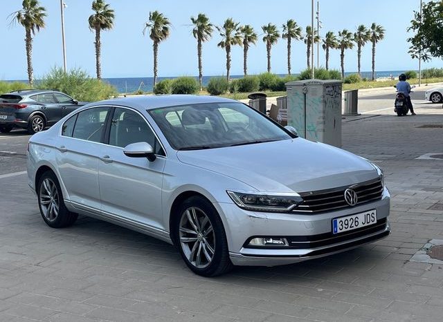 
								VOLKSWAGEN PASSAT 2015 lleno									