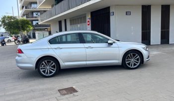 
									VOLKSWAGEN PASSAT 2015 lleno								