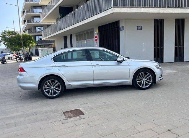 
								VOLKSWAGEN PASSAT 2015 lleno									