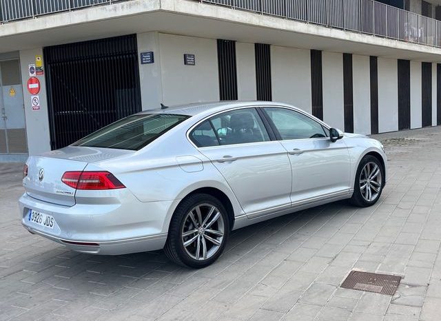 
								VOLKSWAGEN PASSAT 2015 lleno									