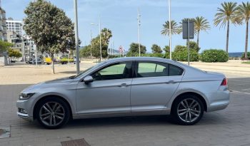 
									VOLKSWAGEN PASSAT 2015 lleno								