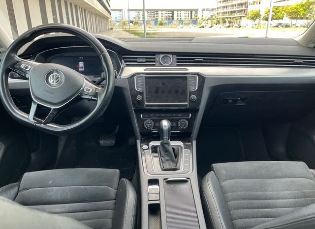 
								VOLKSWAGEN PASSAT 2015 lleno									