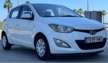
									HYUNDAI i20 2012 lleno								