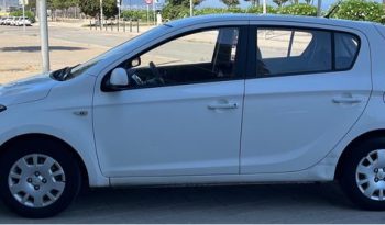 
									HYUNDAI i20 2012 lleno								