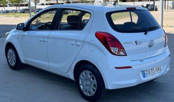 
									HYUNDAI i20 2012 lleno								