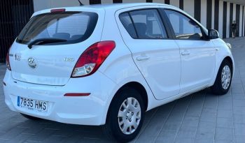 
									HYUNDAI i20 2012 lleno								