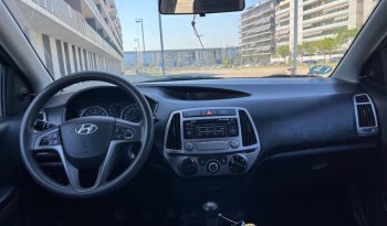 
									HYUNDAI i20 2012 lleno								