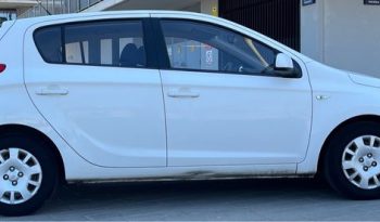 
									HYUNDAI i20 2012 lleno								