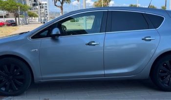 
									Opel Astra 2014 lleno								