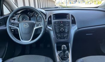 
									Opel Astra 2014 lleno								