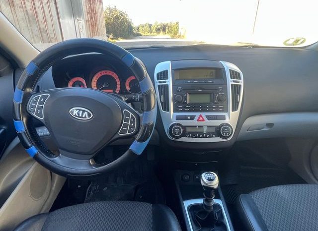 
								Kia Ceed 2008 lleno									
