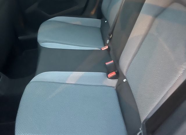 
								Seat Arona 2018 lleno									